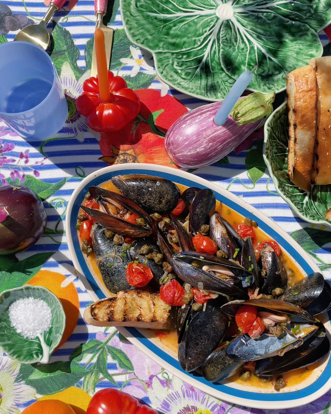 Image on the left is of the complete mussels dish, image on the right is the ingredients used to make it. @intothesauce, Into the Sauce, Tori Falzon, #intothesauce
