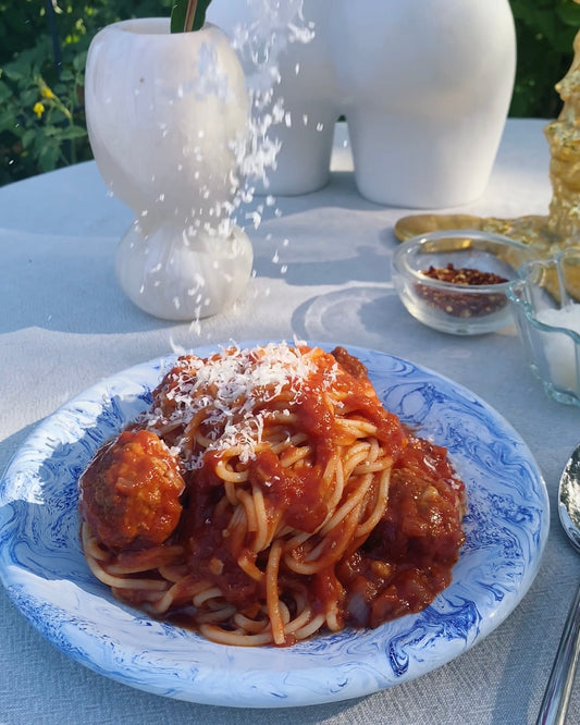Spaghetti and meatballs with ingredients